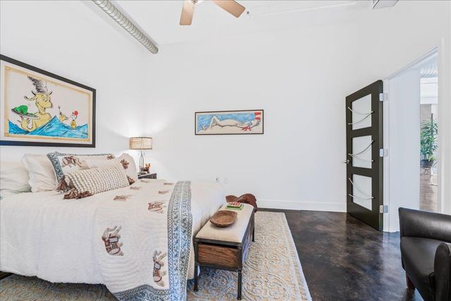 311 W 5th ST 1005, Austin, TX 78701