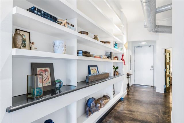311 W 5th ST 1005, Austin, TX 78701