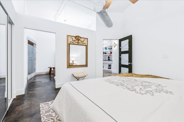 311 W 5th ST 1005, Austin, TX 78701