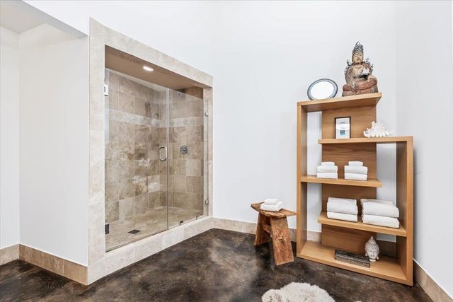 311 W 5th ST 1005, Austin, TX 78701