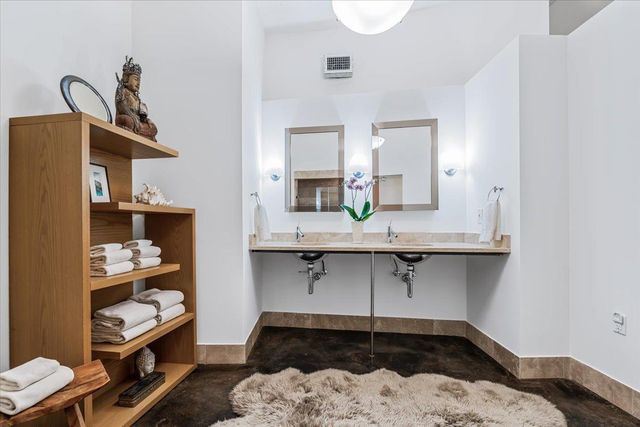 311 W 5th ST 1005, Austin, TX 78701