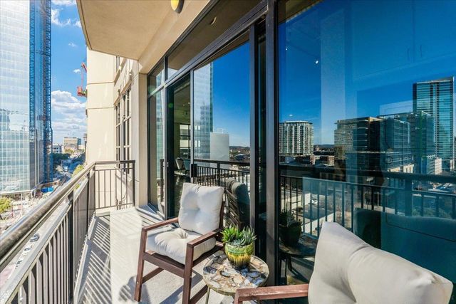 311 W 5th ST 1005, Austin, TX 78701