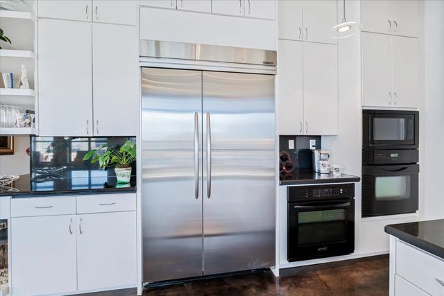 311 W 5th ST 1005, Austin, TX 78701