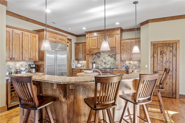 811 Top Ridge Drive, Sunset, SC 29685