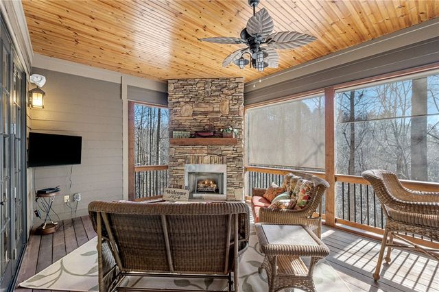 811 Top Ridge Drive, Sunset, SC 29685