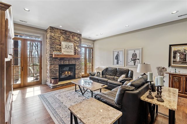 811 Top Ridge Drive, Sunset, SC 29685