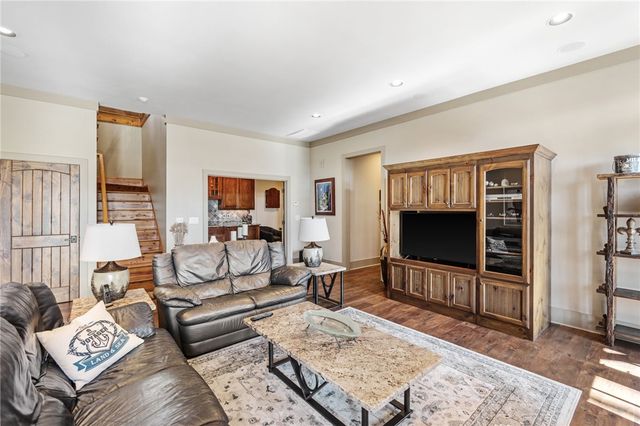 811 Top Ridge Drive, Sunset, SC 29685