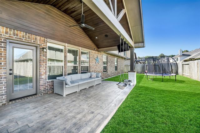 20822 Camelot Legend Drive, Tomball, TX 77375