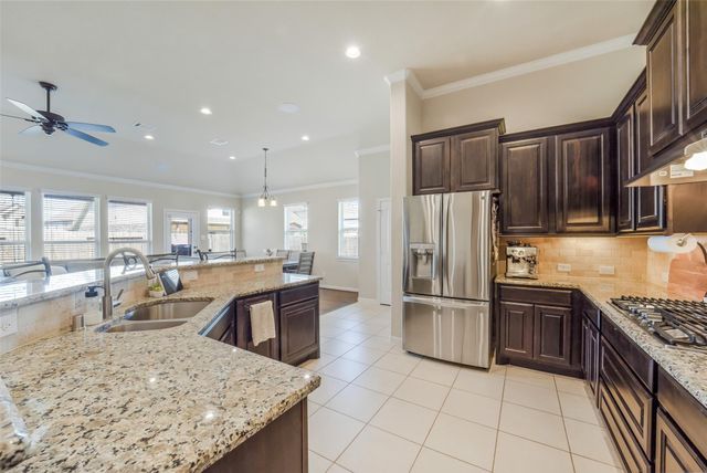 20822 Camelot Legend Drive, Tomball, TX 77375