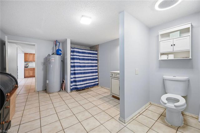 901 Decker Road, Thomasville, NC 27360