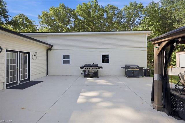 901 Decker Road, Thomasville, NC 27360