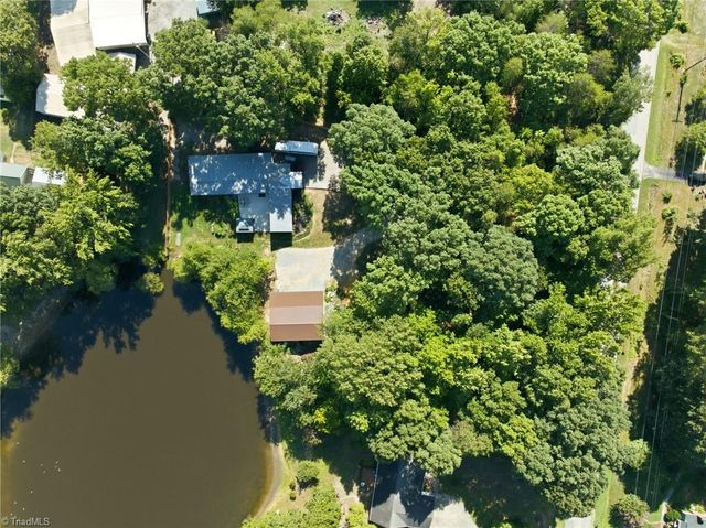 901 Decker Road, Thomasville, NC 27360