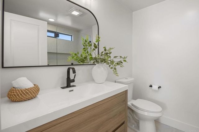 2101 Grandview Street, Oceanside, CA 92054