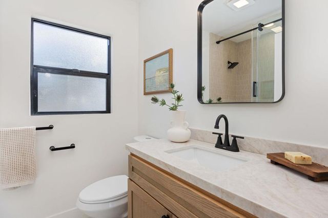 2101 Grandview Street, Oceanside, CA 92054