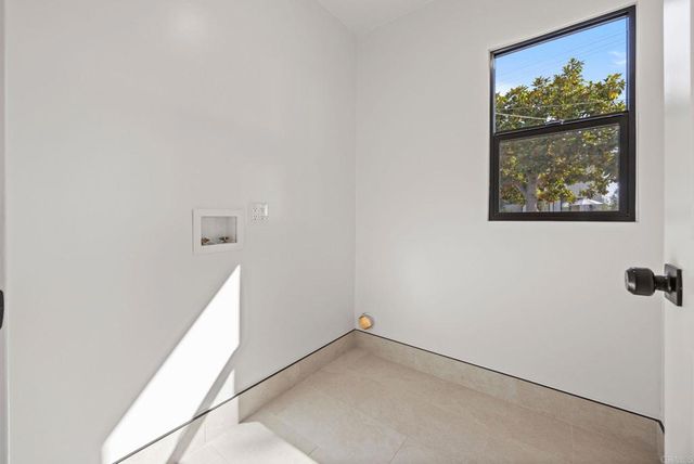 2101 Grandview Street, Oceanside, CA 92054
