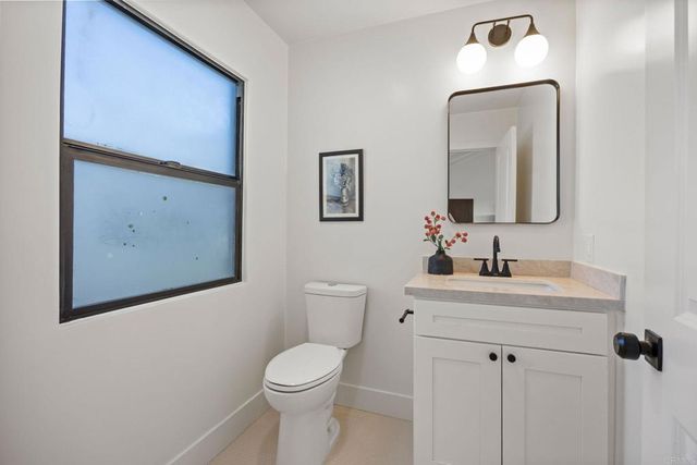 2101 Grandview Street, Oceanside, CA 92054