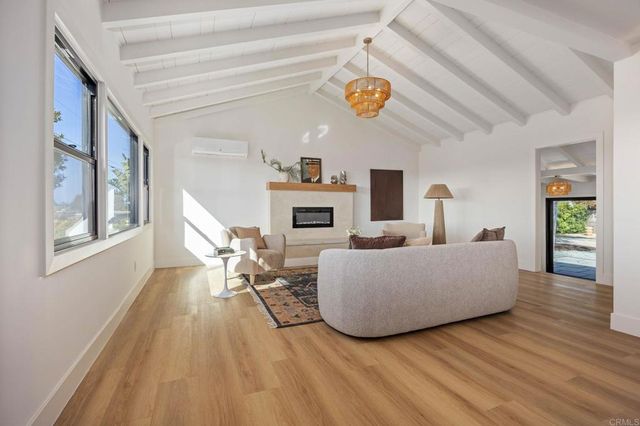 2101 Grandview Street, Oceanside, CA 92054