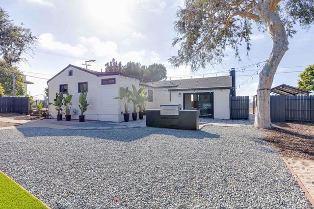 2101 Grandview Street, Oceanside, CA 92054