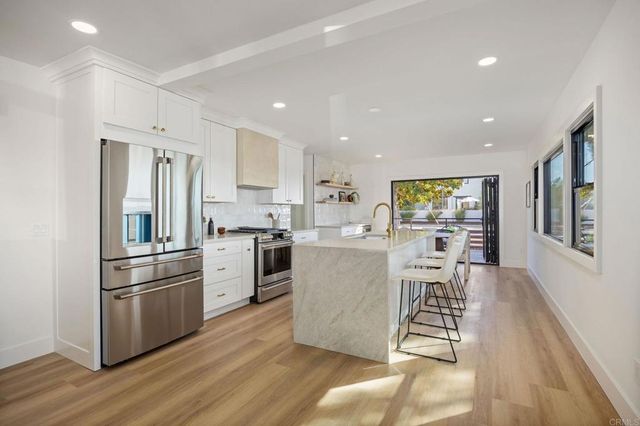 2101 Grandview Street, Oceanside, CA 92054
