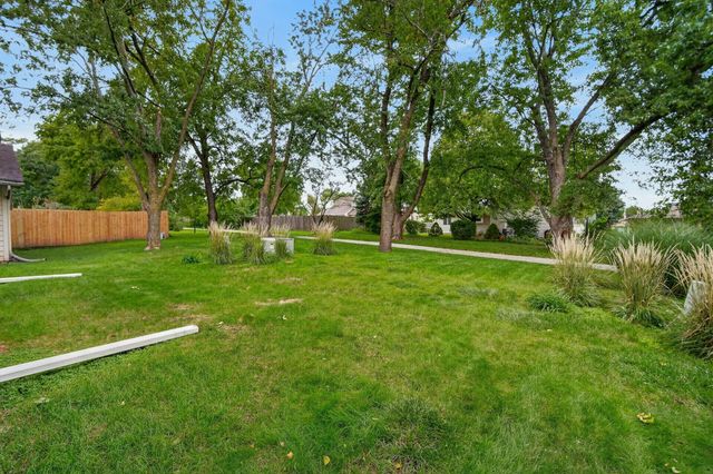8003 Alpine Drive, Urbandale, IA 50322