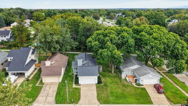 8003 Alpine Drive, Urbandale, IA 50322