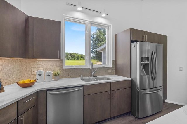 N4636 County Road V, Poynette, WI 53955