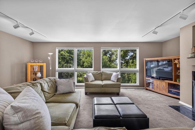 N4636 County Road V, Poynette, WI 53955