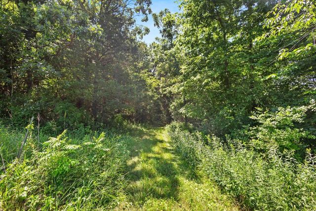 N4636 County Road V, Poynette, WI 53955