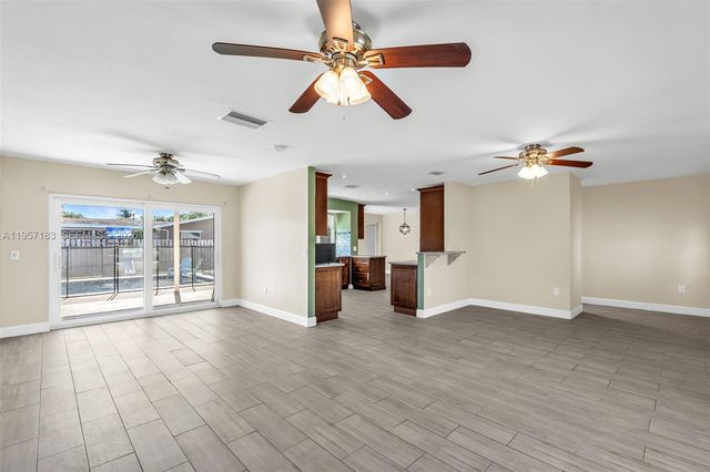 11900 NW 29th Mnr, Sunrise, FL 33323