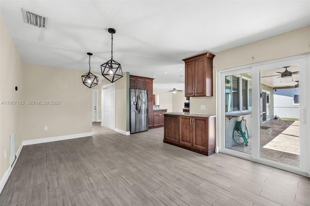 11900 NW 29th Mnr, Sunrise, FL 33323