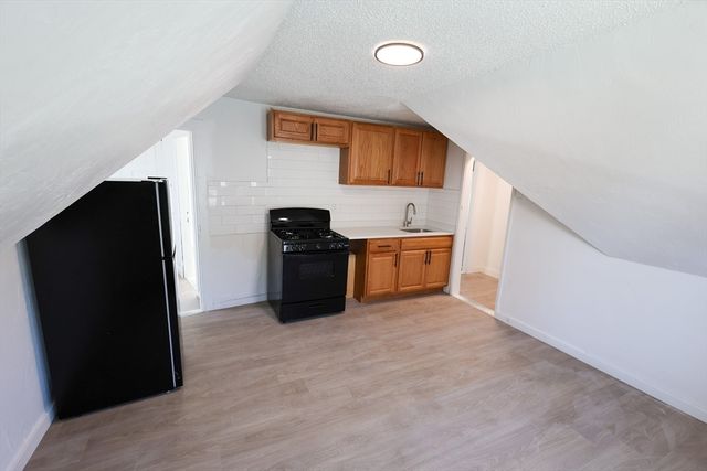 8 Colonial Avenue 3, Boston, MA 02124