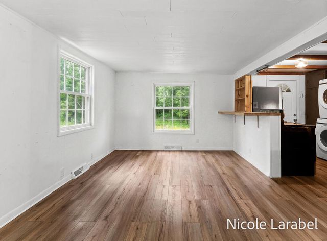 4696 16 Mile Road Ne, Algoma Twp, MI 49319