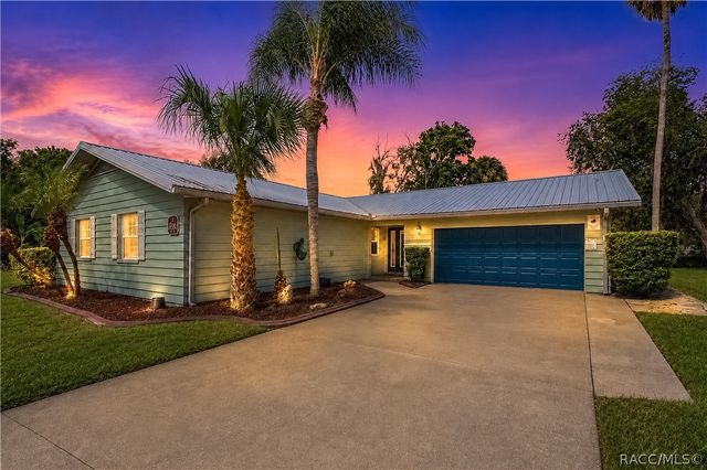 2178 N Watersedge Drive, Crystal River, FL 34429
