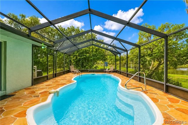 2178 N Watersedge Drive, Crystal River, FL 34429