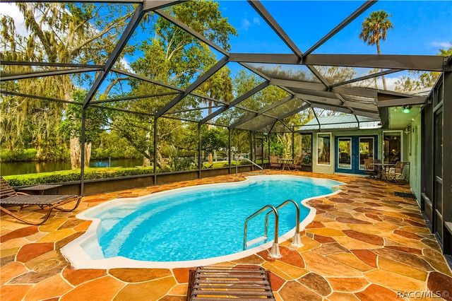 2178 N Watersedge Drive, Crystal River, FL 34429