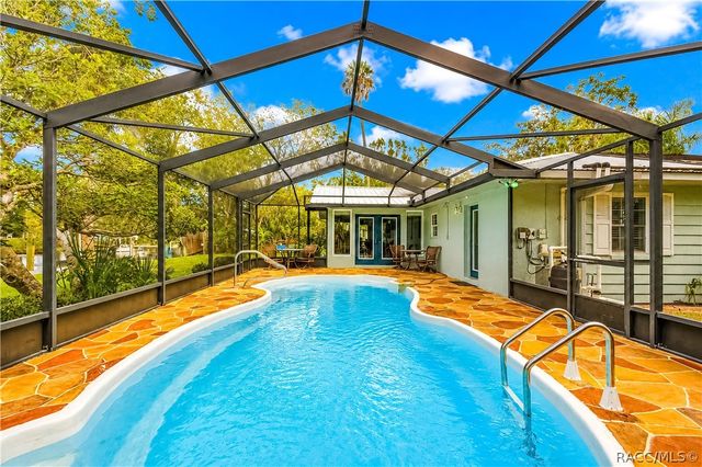 2178 N Watersedge Drive, Crystal River, FL 34429