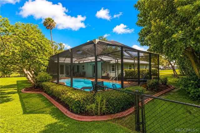 2178 N Watersedge Drive, Crystal River, FL 34429