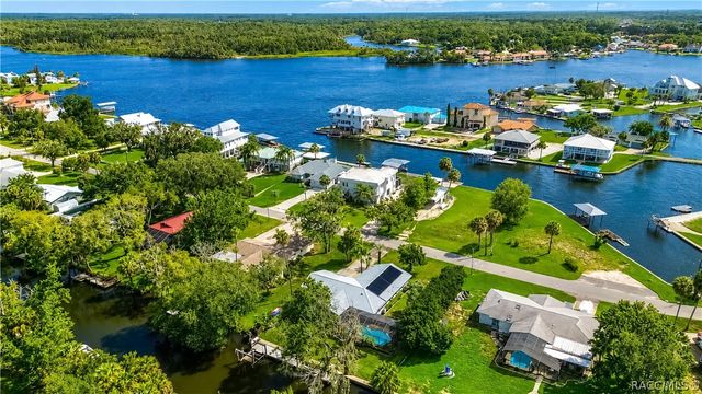 2178 N Watersedge Drive, Crystal River, FL 34429