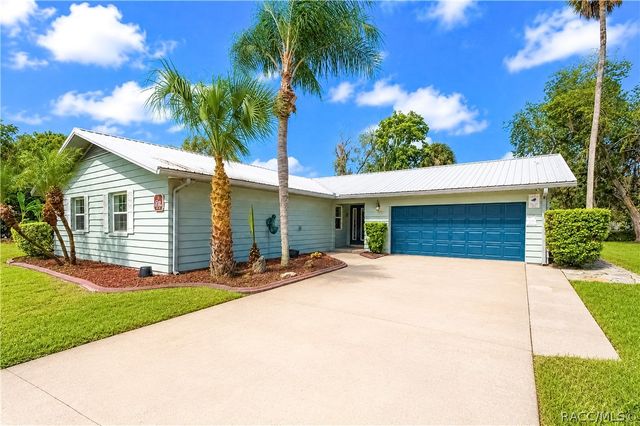 2178 N Watersedge Drive, Crystal River, FL 34429