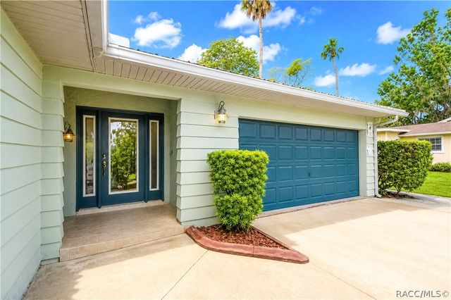 2178 N Watersedge Drive, Crystal River, FL 34429
