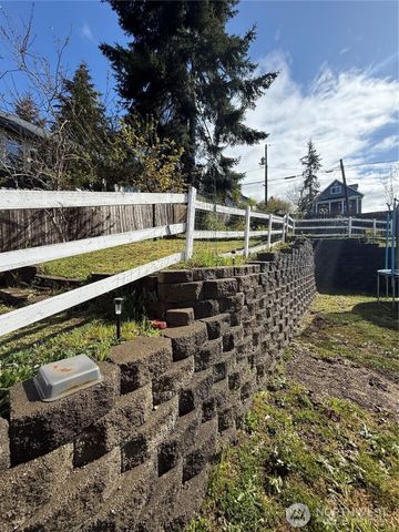 1919 Riddell Street, Raymond, WA 98577