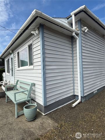 1919 Riddell Street, Raymond, WA 98577