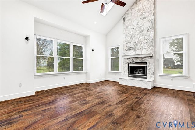 129 Coopers Point Ln, Tappahannock, VA 22560