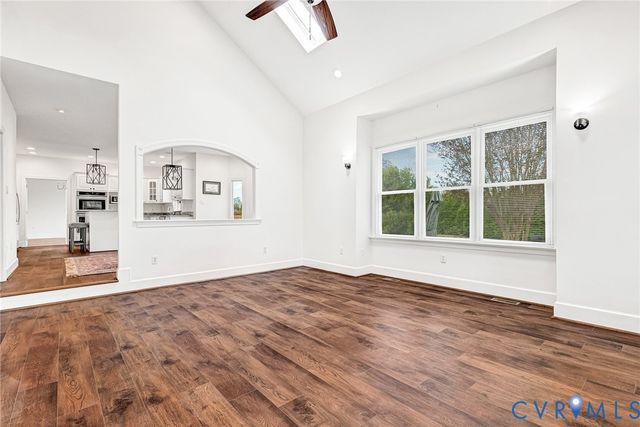 129 Coopers Point Ln, Tappahannock, VA 22560