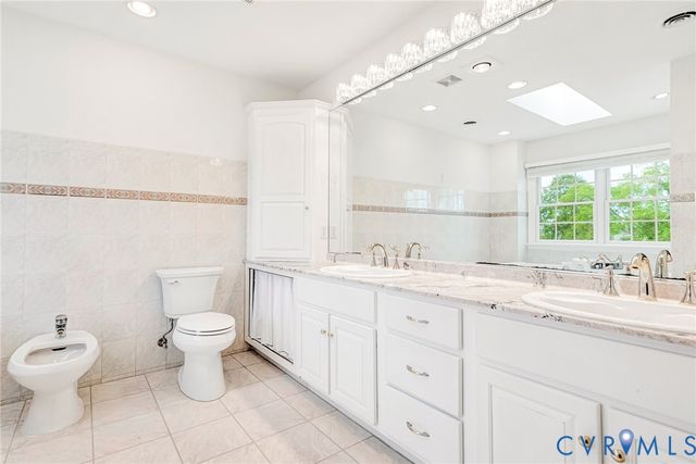 129 Coopers Point Ln, Tappahannock, VA 22560