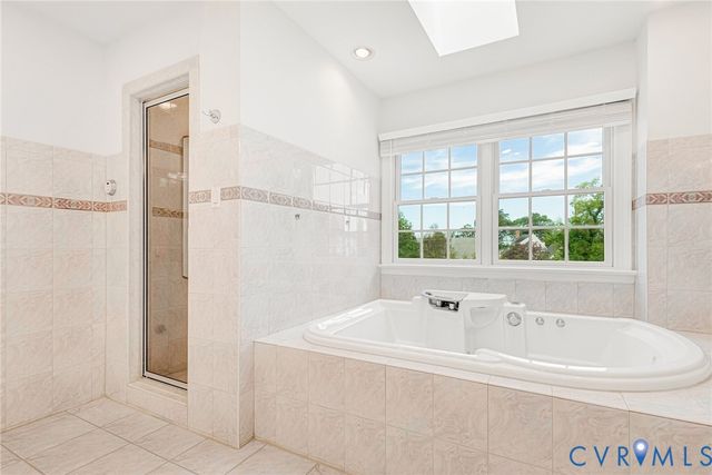 129 Coopers Point Ln, Tappahannock, VA 22560