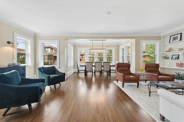 4929 N Fairfield Avenue, Chicago, IL 60625