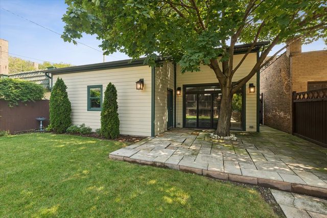 4929 N Fairfield Avenue, Chicago, IL 60625