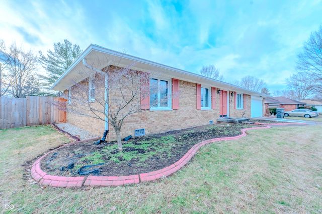 8602 Bishops Lane, Indianapolis, IN 46217