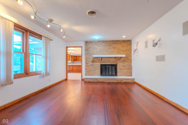 8602 Bishops Lane, Indianapolis, IN 46217